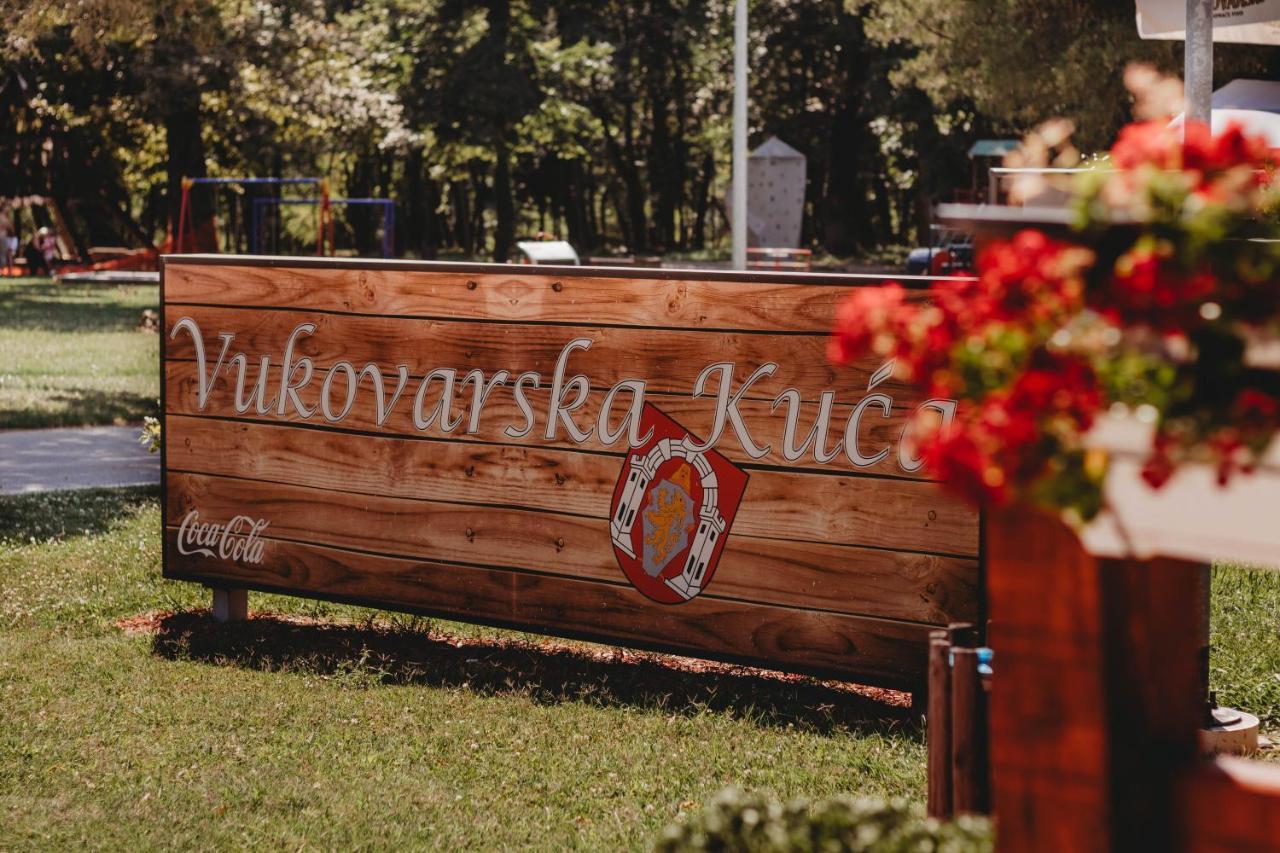 Vukovarska Kuca Hotel Buitenkant foto