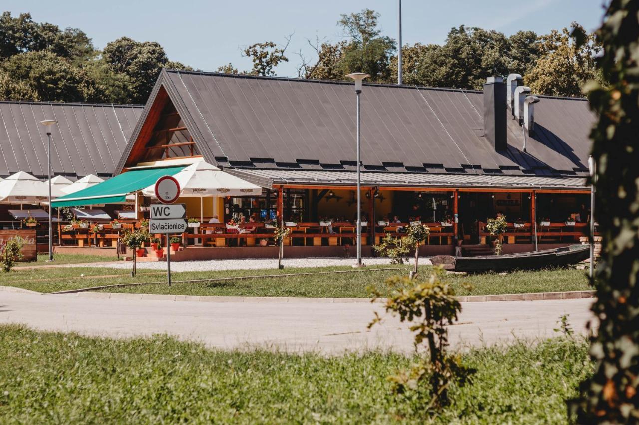 Vukovarska Kuca Hotel Buitenkant foto