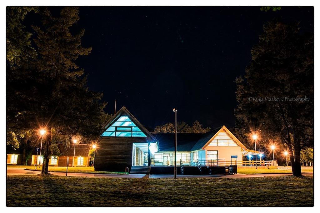 Vukovarska Kuca Hotel Buitenkant foto